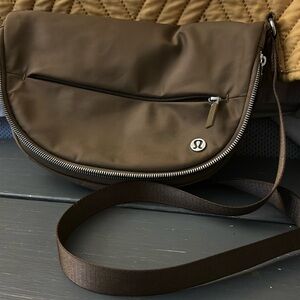 Lulu lemon fiesta bag sage green